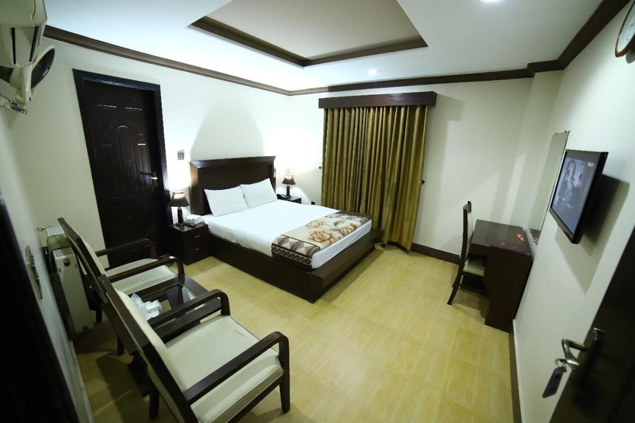 Midtown Hotel Rawalpindi Exterior photo